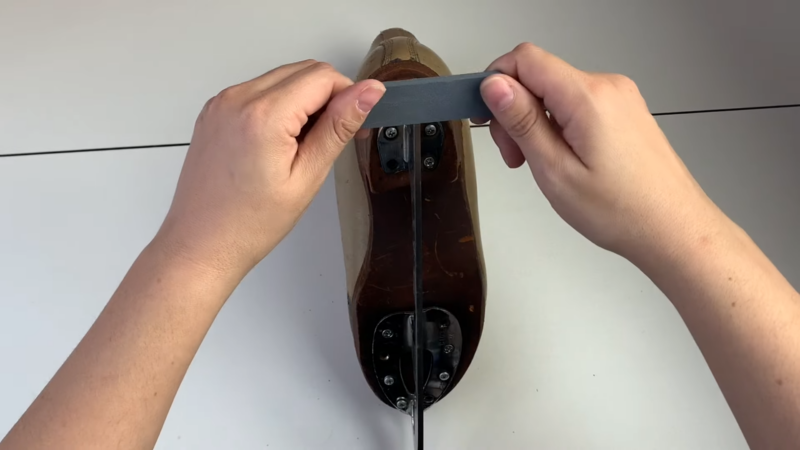 How to Sharpen Your Ice Skates Like a Professional