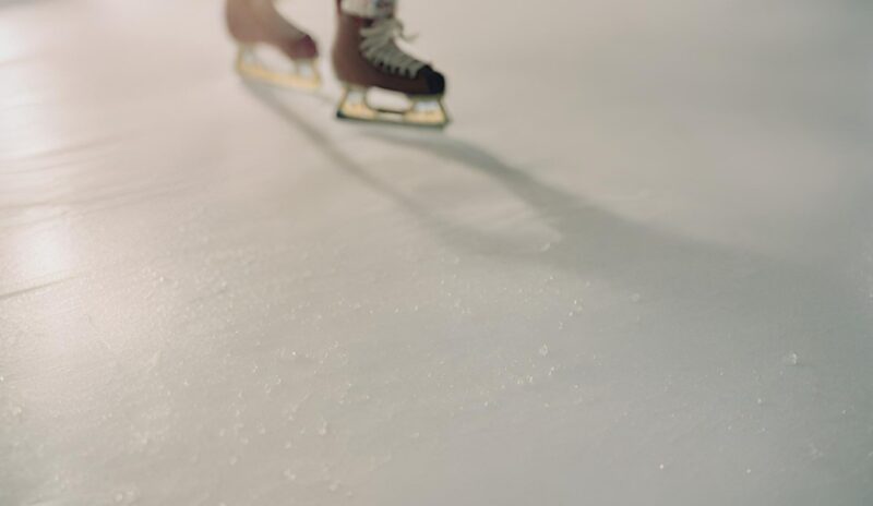 How to Clean Synthetic Ice